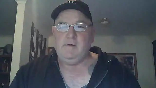 Snapshot of HOTANAL chatting on 09-25-25, 10:05 HOTANAL online show from 09-25-25, 10:05