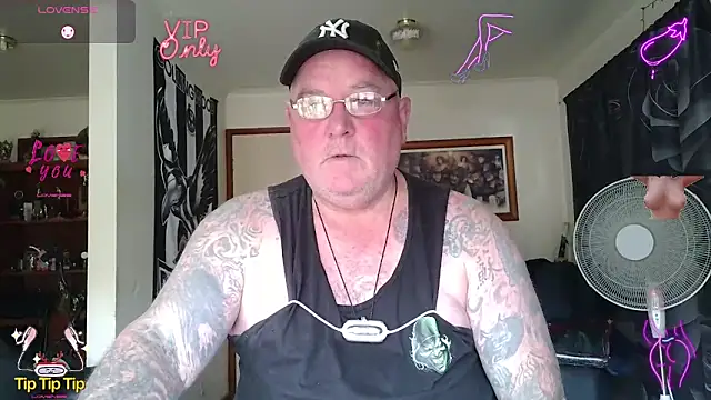 Snapshot of HOTANAL chatting on 05-16-26, 01:37 HOTANAL online show from 05-16-26, 01:37