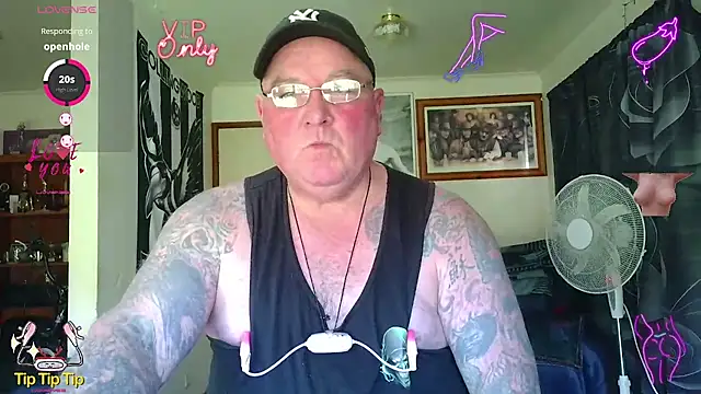 Snapshot of HOTANAL chatting on 06-07-26, 02:06 HOTANAL online show from 06-07-26, 02:06