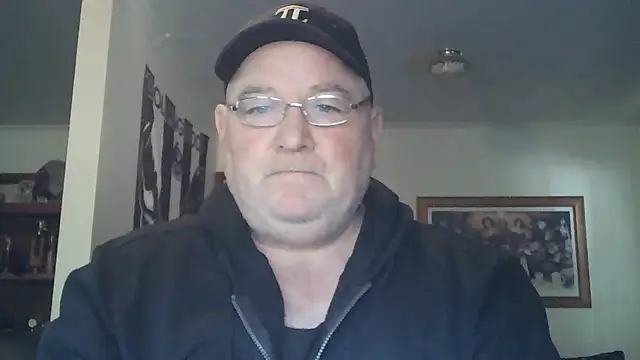 Snapshot of HOTANAL chatting on 09-27-25, 11:33 HOTANAL online show from 09-27-25, 11:33