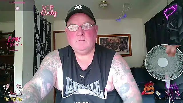 Snapshot of HOTANAL chatting on 05-13-26, 02:29 HOTANAL online show from 05-13-26, 02:29