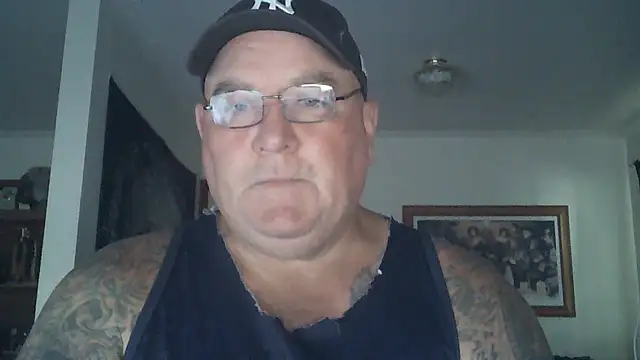 Snapshot of HOTANAL chatting on 03-18-25, 01:02 HOTANAL online show from 03-18-25, 01:02