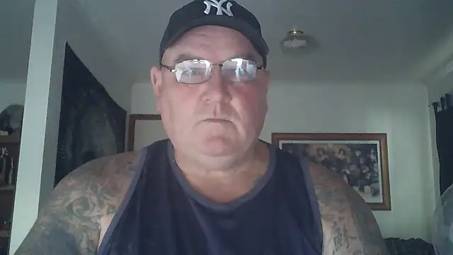 Snapshot of HOTANAL chatting on 03-17-25, 12:21 HOTANAL online show from 03-17-25, 12:21