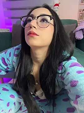 Snapshot of sophie_cute66 chatting on 05-07-26, 05:55 sophie cute66 online show from 05-07-26, 05:55