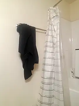 yellowwetfox online show from 02-08-26, 05:32