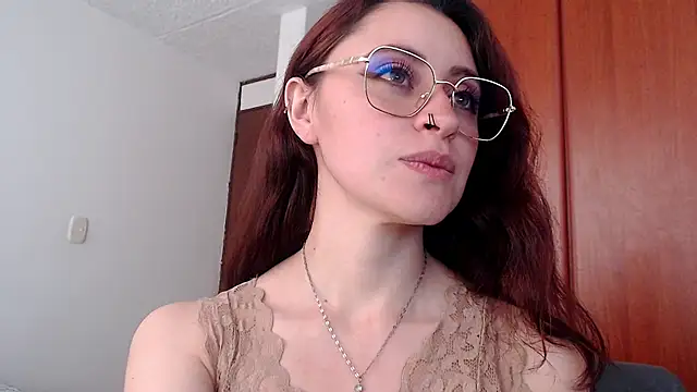 Juls winter  online show from 11-24-25, 05:13