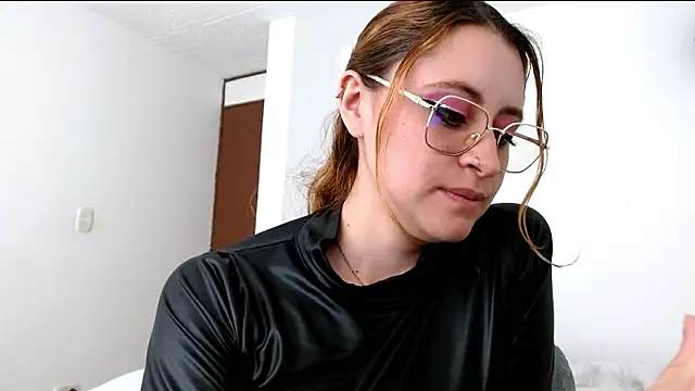 Juls winter  online show from 03-17-26, 05:05