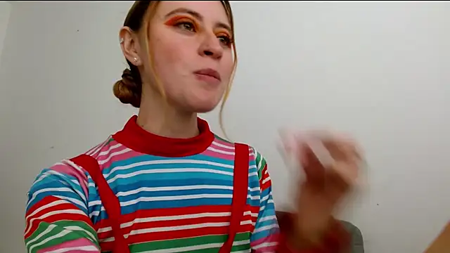 Juls winter  online show from 06-12-26, 07:22