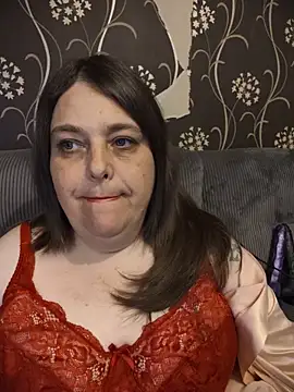 Snapshot of HouseWifeWhore_Milf chatting on 06-06-26, 11:32 HouseWifeWhore Milf online show from 06-06-26, 11:32