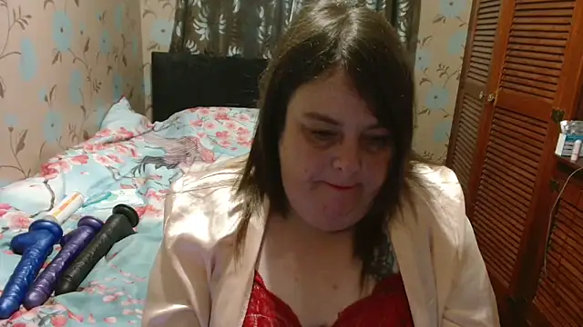 HouseWifeWhore Milf online show from 12-19-25, 09:11