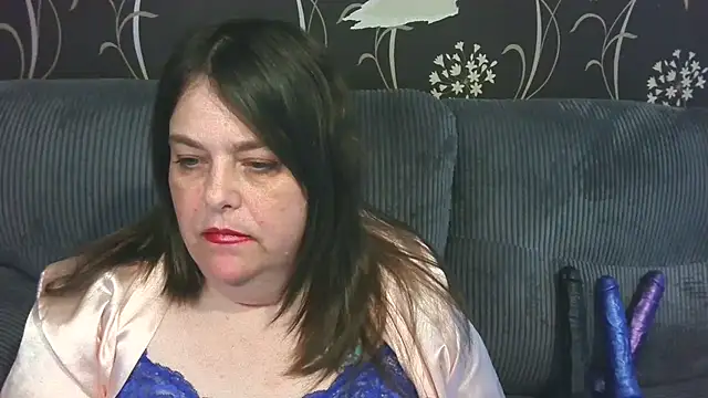 Snapshot of HouseWifeWhore_Milf chatting on 04-21-26, 03:29 HouseWifeWhore Milf online show from 04-21-26, 03:29