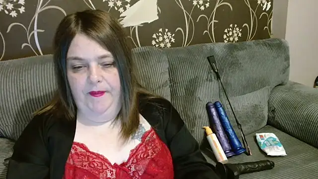 Snapshot of HouseWifeWhore_Milf chatting on 02-26-26, 11:05 HouseWifeWhore Milf online show from 02-26-26, 11:05