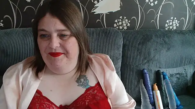 Snapshot of HouseWifeWhore_Milf chatting on 09-23-25, 12:23 HouseWifeWhore Milf online show from 09-23-25, 12:23