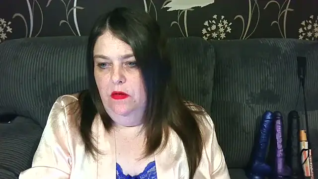 Snapshot of HouseWifeWhore_Milf chatting on 04-16-26, 12:11 HouseWifeWhore Milf online show from 04-16-26, 12:11
