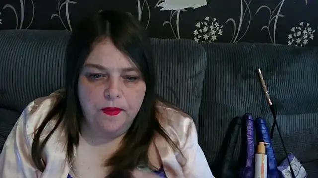 Snapshot of HouseWifeWhore_Milf chatting on 03-24-26, 03:01 HouseWifeWhore Milf online show from 03-24-26, 03:01