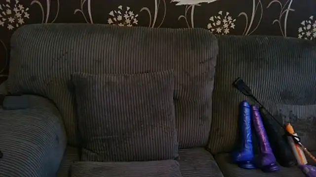 Snapshot of HouseWifeWhore_Milf chatting on 03-25-26, 02:27 HouseWifeWhore Milf online show from 03-25-26, 02:27