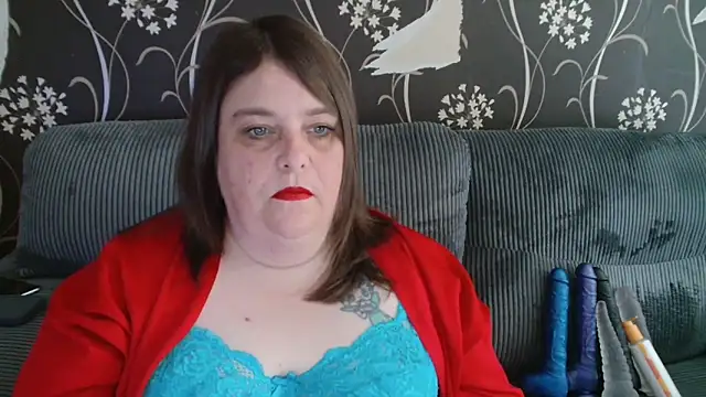 Snapshot of HouseWifeWhore_Milf chatting on 09-18-25, 03:59 HouseWifeWhore Milf online show from 09-18-25, 03:59