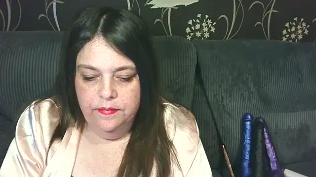 Snapshot of HouseWifeWhore_Milf chatting on 04-22-26, 10:27 HouseWifeWhore Milf online show from 04-22-26, 10:27