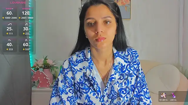 Snapshot of Sarabecker chatting on 06-15-26, 06:46 Sarabecker online show from 06-15-26, 06:46