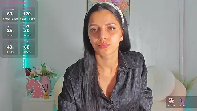 Snapshot of Sarabecker chatting on 07-23-26, 04:47 Sarabecker online show from 07-23-26, 04:47