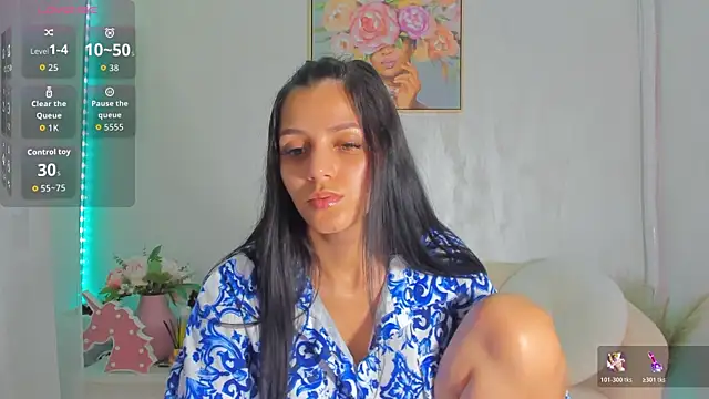 Snapshot of Sarabecker chatting on 07-18-26, 08:45 Sarabecker online show from 07-18-26, 08:45