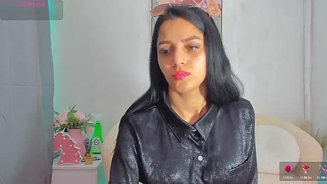 Snapshot of Sarabecker chatting on 05-15-26, 08:45 Sarabecker online show from 05-15-26, 08:45
