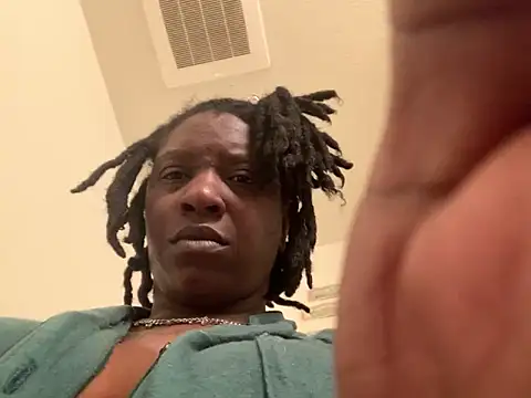 Snapshot of markquanna chatting on 05-30-26, 09:09 markquanna online show from 05-30-26, 09:09