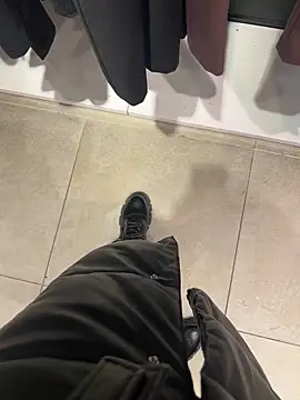 CrazzyChicks online show from 11-27-25, 07:42