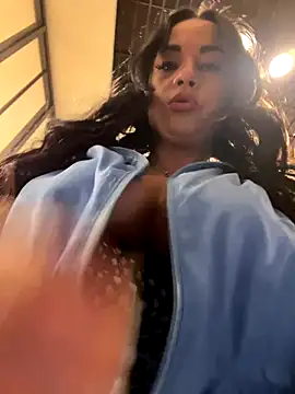 CrazzyChicks online show from 09-20-25, 06:18