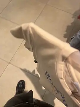 CrazzyChicks online show from 11-30-25, 09:10