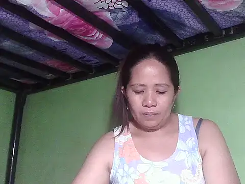 Snapshot of sweetlady_pinay chatting on 04-14-26, 01:54 sweetlady pinay online show from 04-14-26, 01:54