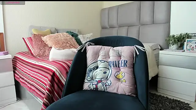 Snapshot of Charlotte7-7 chatting on 09-20-25, 04:45 Charlotte7-7 online show from 09-20-25, 04:45