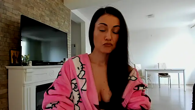 Snapshot of OliviaSirena chatting on 03-27-26, 01:23 OliviaSirena online show from 03-27-26, 01:23