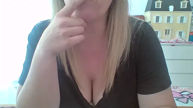BondageGirl35 online show from 06-02-26, 12:27