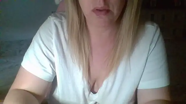 BondageGirl35 online show from 06-12-26, 08:06