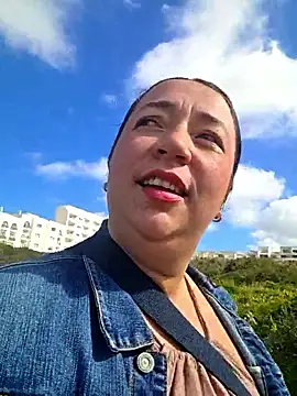 isabella rossse online show from 02-25-26, 12:49