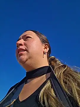 isabella rossse online show from 04-06-26, 03:02