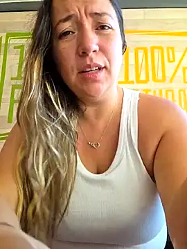 Snapshot of isabella_rossse chatting on 05-29-26, 12:55 isabella rossse online show from 05-29-26, 12:55