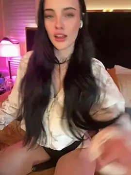 Snapshot of KarissaChantelle chatting on 02-10-26, 04:17 KarissaChantelle online show from 02-10-26, 04:17