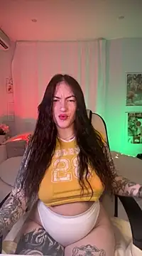 Snapshot of IvyHoney chatting on 03-16-25, 07:37 IvyHoney online show from 03-16-25, 07:37