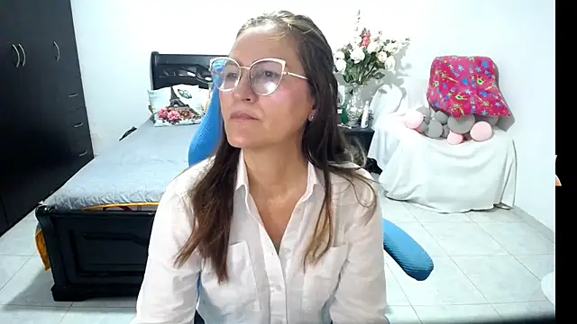 Xiimen online show from 10-01-25, 09:29