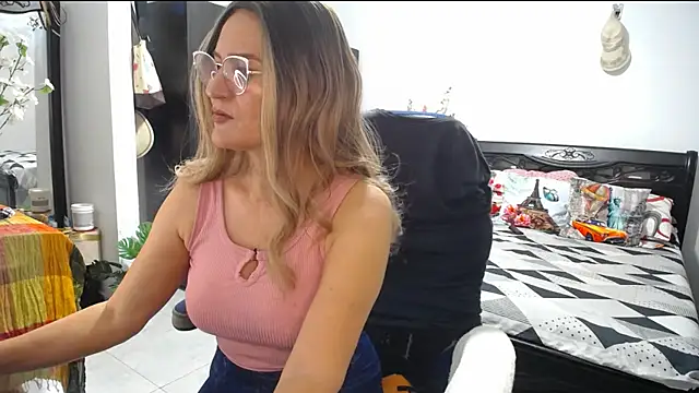 Xiimen online show from 01-29-25, 12:54