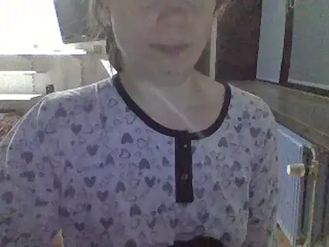 Snapshot of Moi_Lina chatting on 12-01-25, 12:33 Moi Lina online show from 12-01-25, 12:33