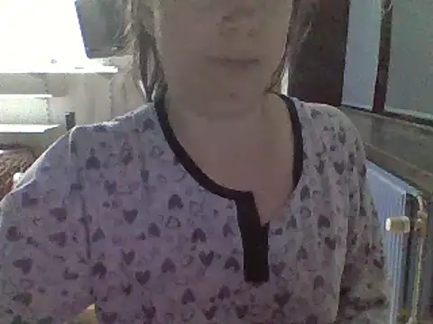 Moi Lina online show from 10-18-25, 08:22