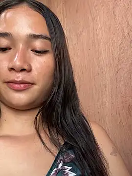 Snapshot of ShinningEthene chatting on 03-03-26, 12:17 ShinningEthene online show from 03-03-26, 12:17