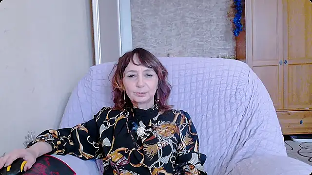 Snapshot of AnnieEltgant chatting on 12-30-24, 07:04 AnnieEltgant online show from 12-30-24, 07:04