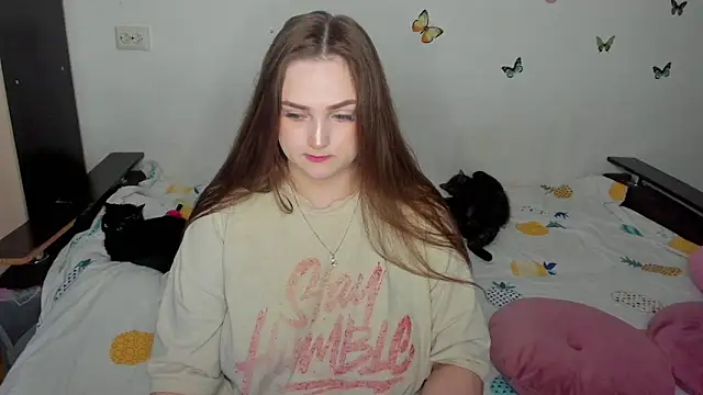 Snapshot of NataliEvans chatting on 05-17-26, 08:42 NataliEvans online show from 05-17-26, 08:42