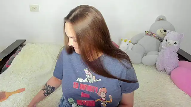 Snapshot of NataliEvans chatting on 09-25-25, 02:56 NataliEvans online show from 09-25-25, 02:56