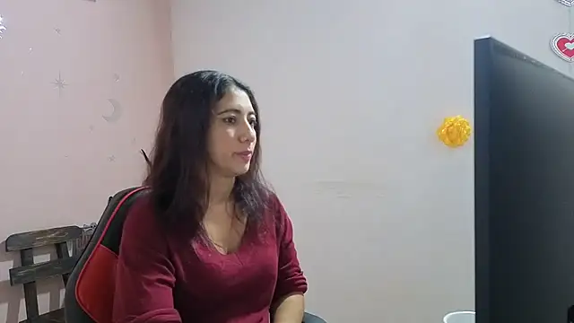 Snapshot of Eva_Rodriguez_ chatting on 11-17-25, 04:00 Eva Rodriguez online show from 11-17-25, 04:00