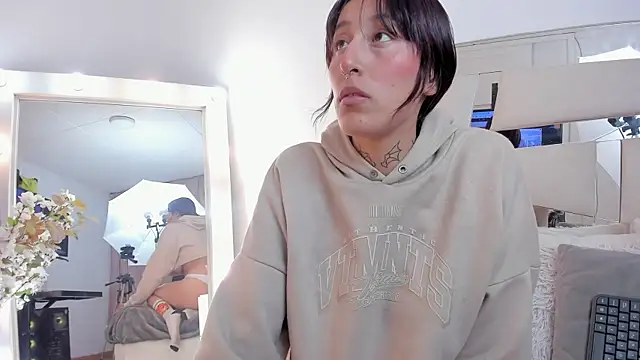 Snapshot of Mariana_Joness chatting on 01-13-26, 02:15 Mariana Joness online show from 01-13-26, 02:15